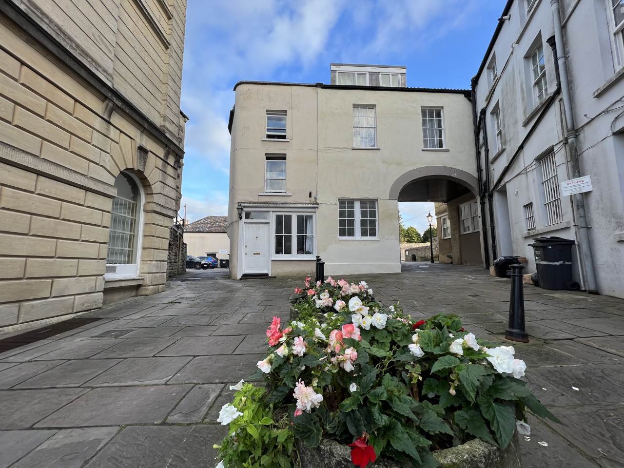 Property Let Agreed High Street Shepton Mallet LettingsRUs 01373454188